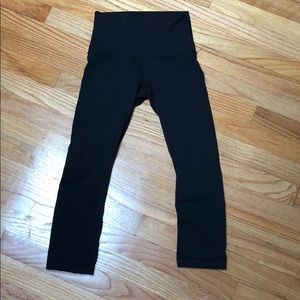 Lululemon Wunder Under Hi-Rise 1/2 Tight
